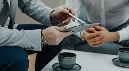 内部讲师还是外部专家?企业公司内训师资选择.png 内部讲师还是外部专家?企业公司内训师资选择.png