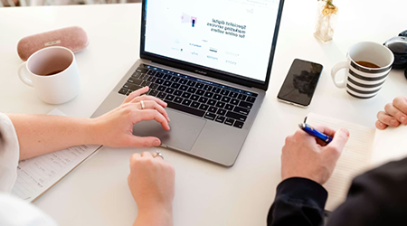 企业销售培训课程与其他销售工具的协同效应